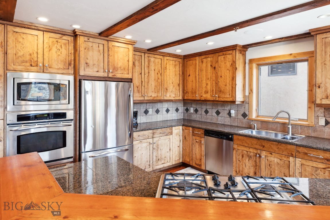 21 Black Eagle Rd 26