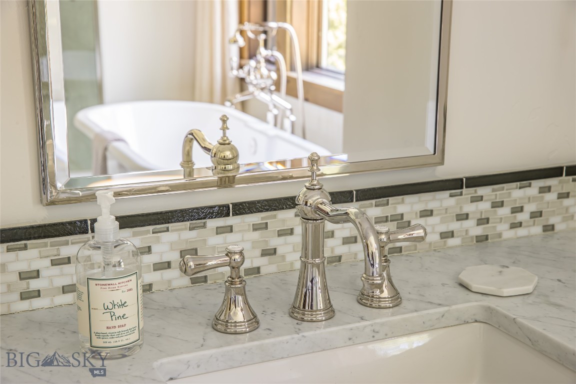 141 Ulerys Lake Road