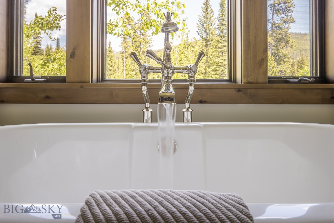 141 Ulerys Lake Road