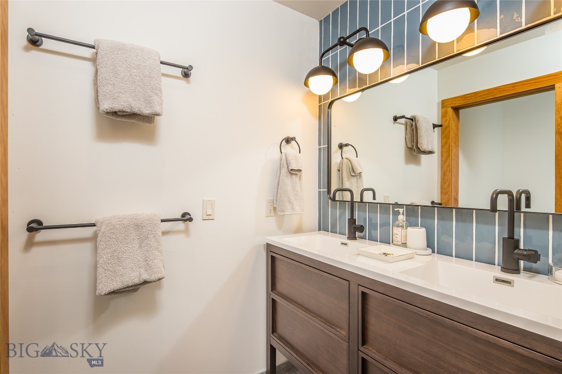 141 Ulerys Lake Road