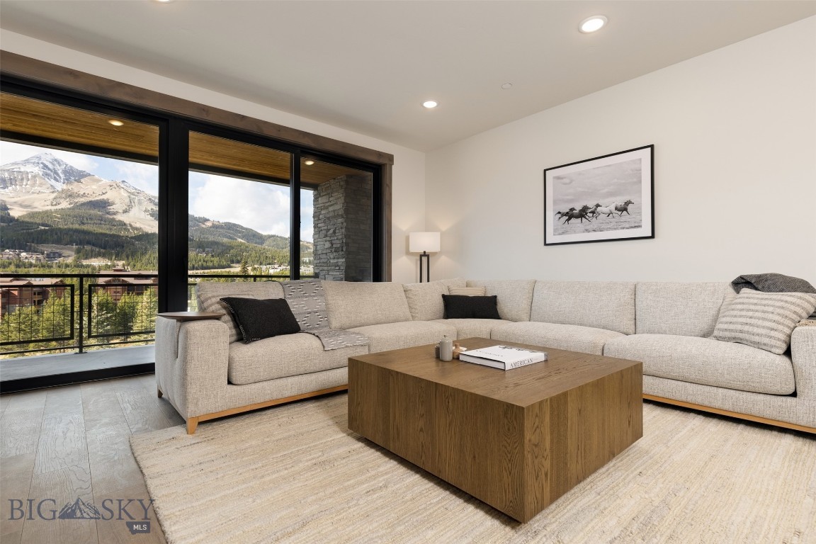 2D Summit View - 302D