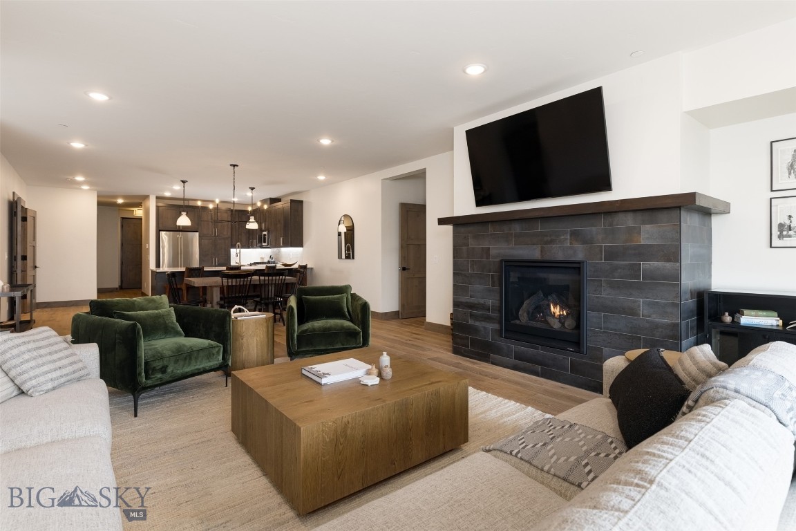 2D Summit View - 302D