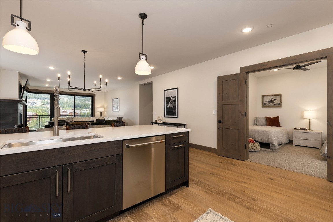 2D Summit View - 302D