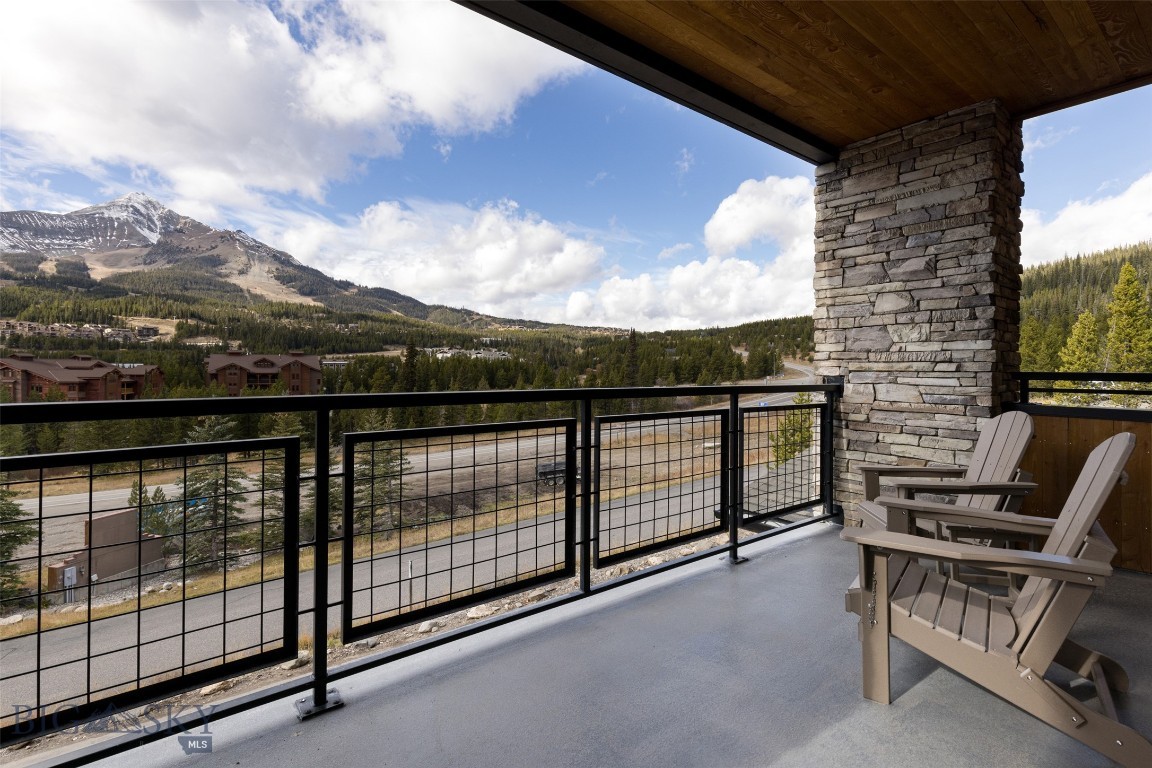 2D Summit View - 302D