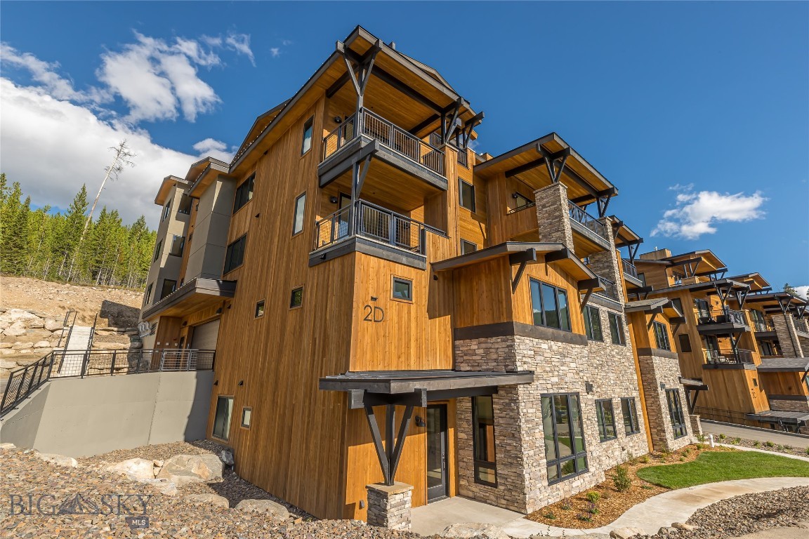 2D Summit View - 402D