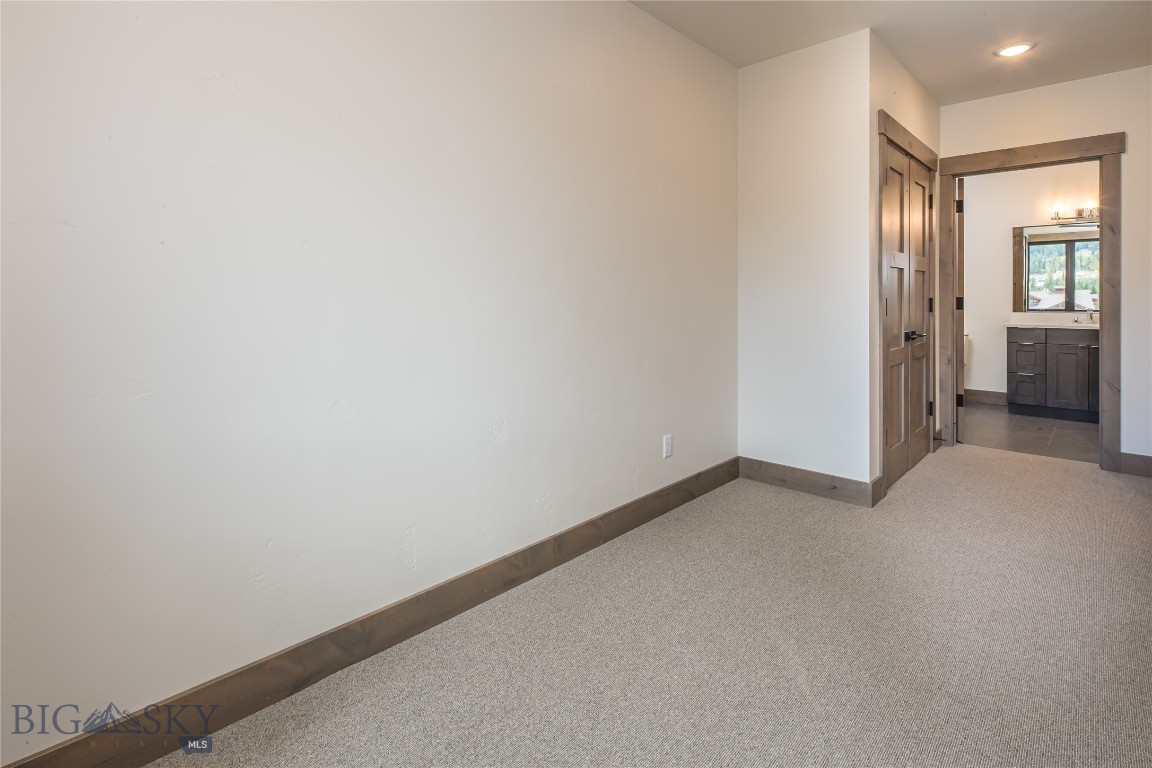 2D Summit View - 402D