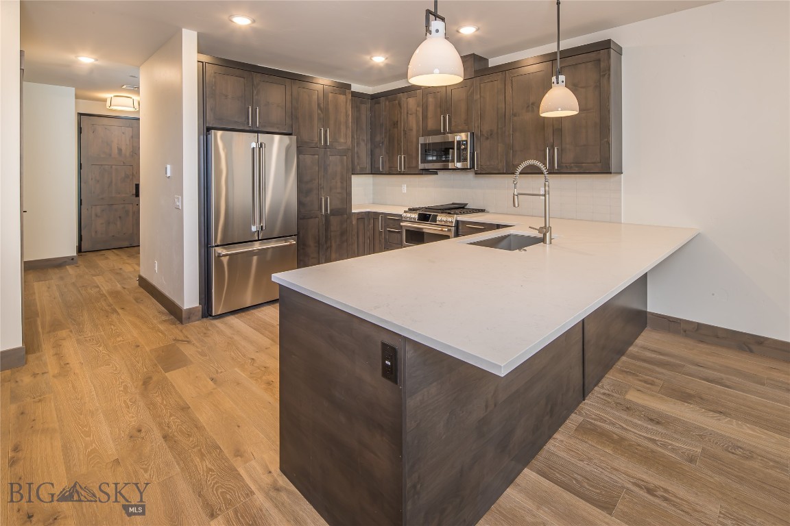 2D Summit View - 402D