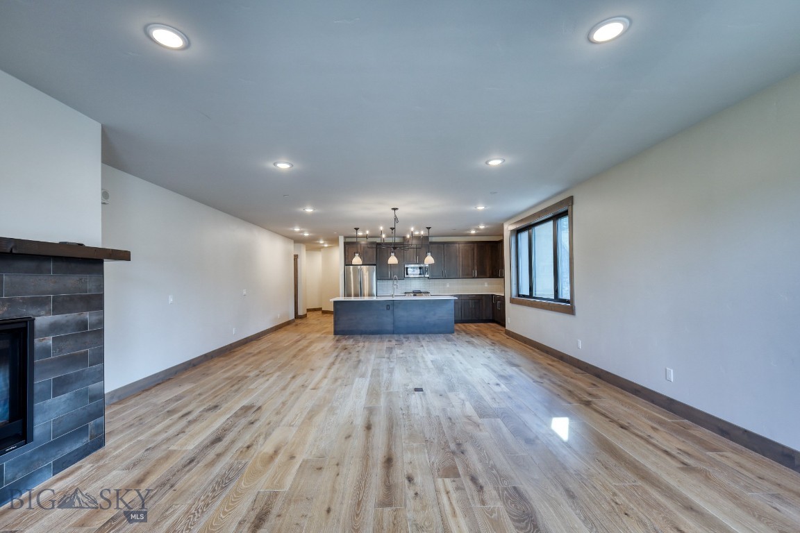 2D Summit View - 403D