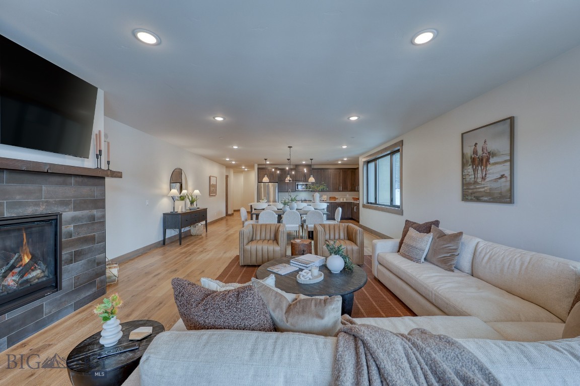 2D Summit View - 403D