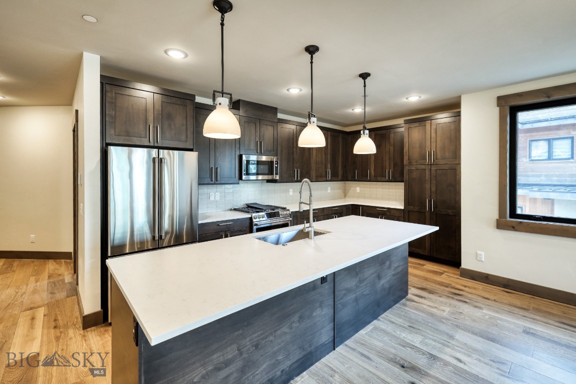 2D Summit View - 403D