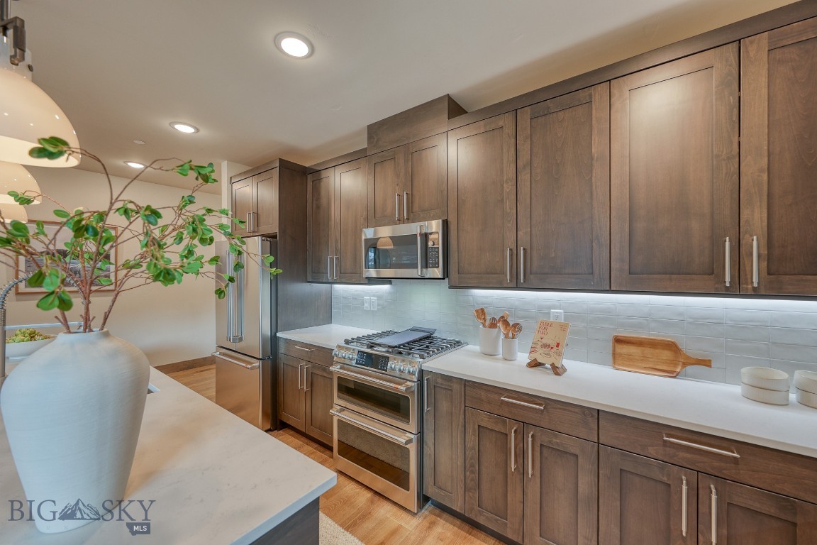 2D Summit View - 403D