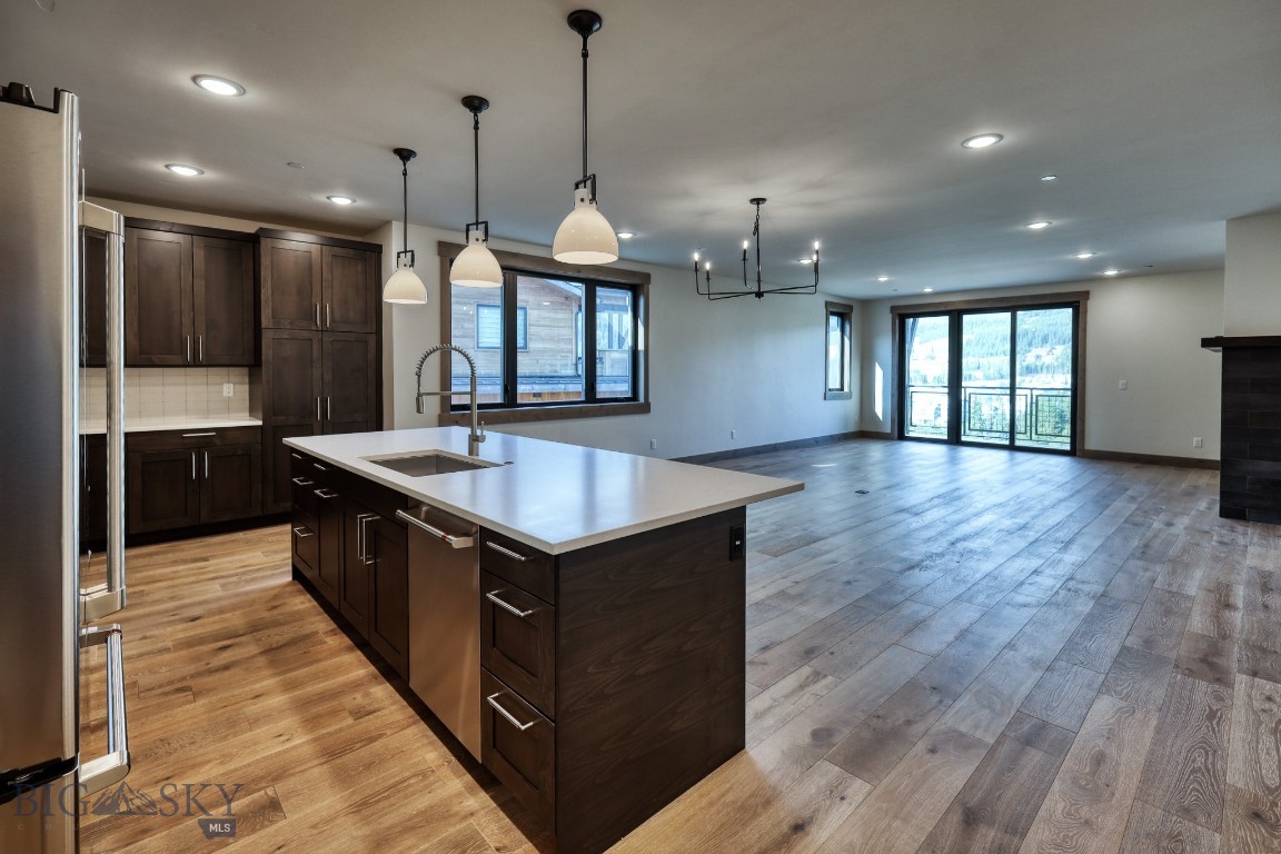 2D Summit View - 401D