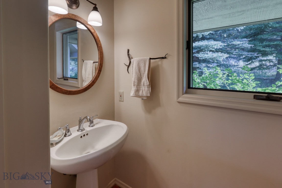 2780 Bobtail Horse Road