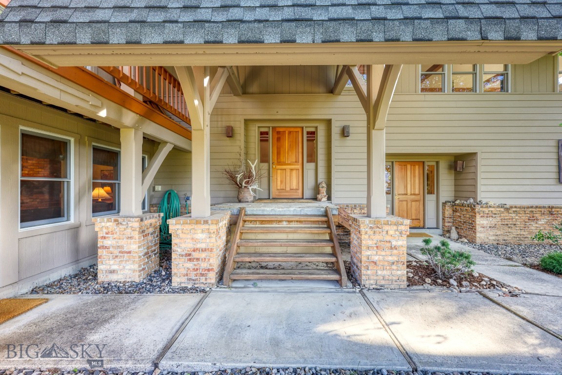 2780 Bobtail Horse Road