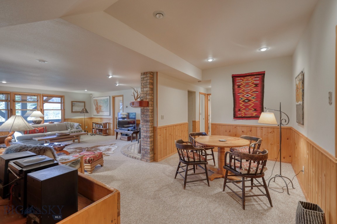 2780 Bobtail Horse Road