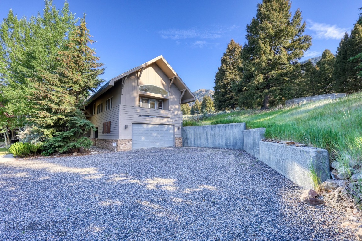 2780 Bobtail Horse Road