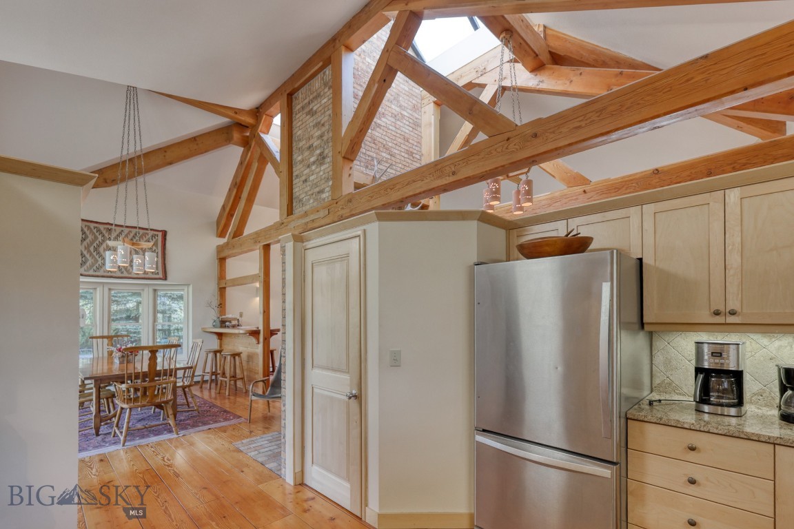 2780 Bobtail Horse Road