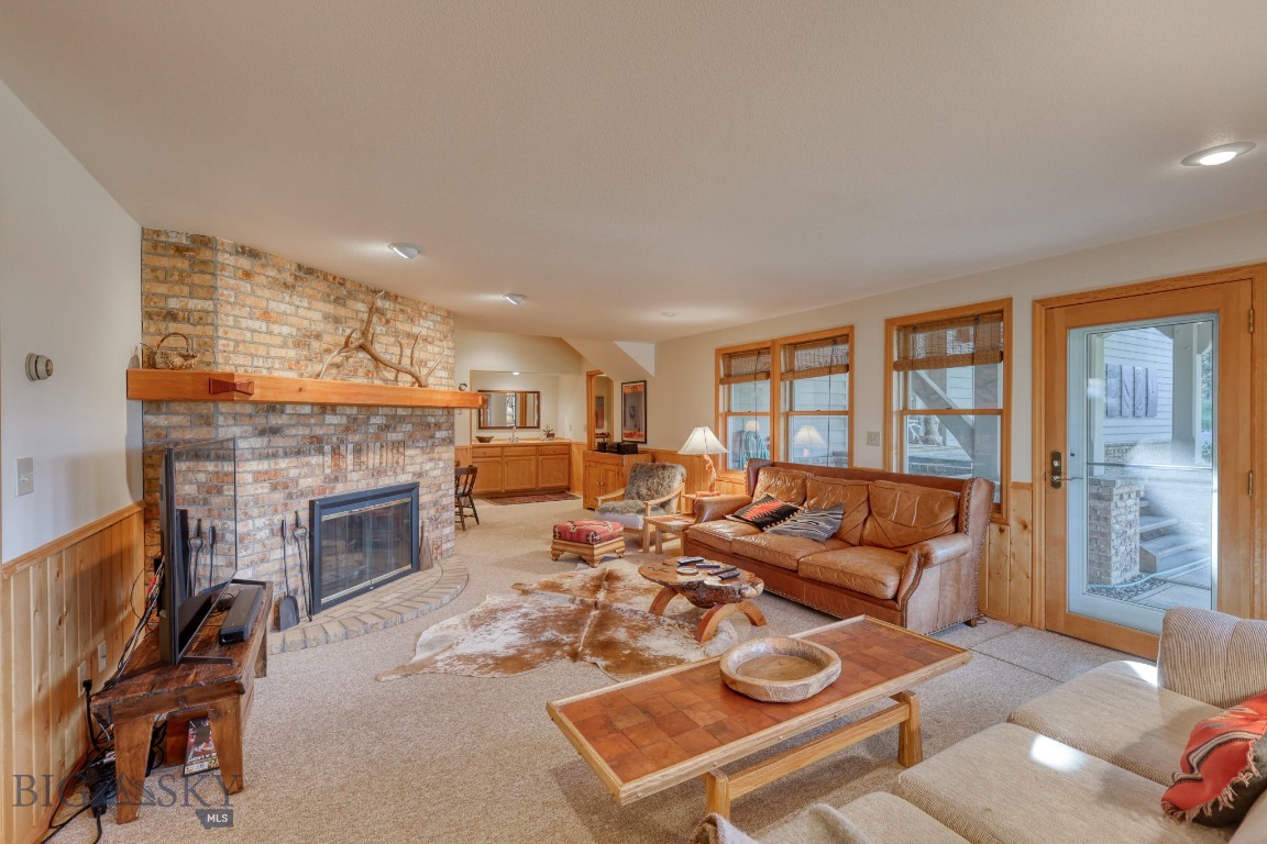 2780 Bobtail Horse Road