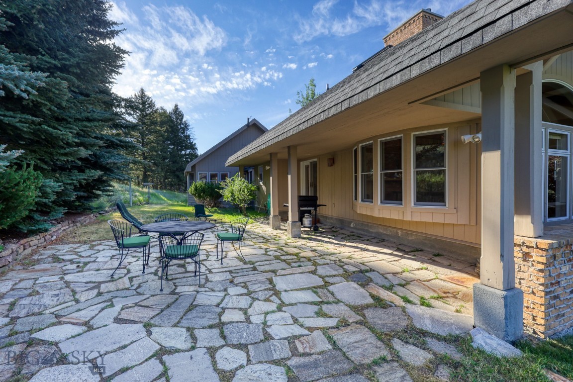 2780 Bobtail Horse Road