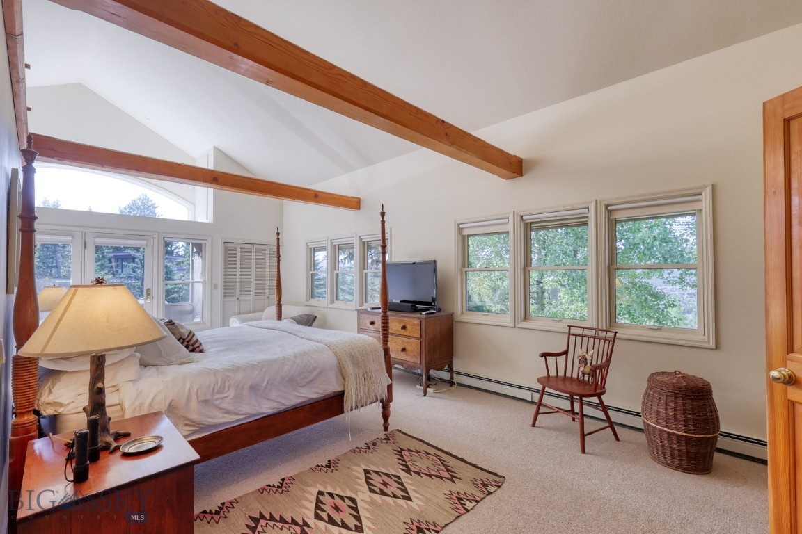 2780 Bobtail Horse Road