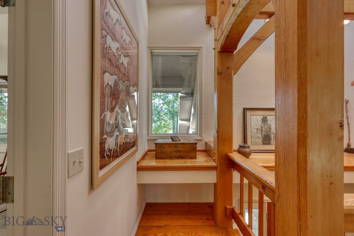 2780 Bobtail Horse Road