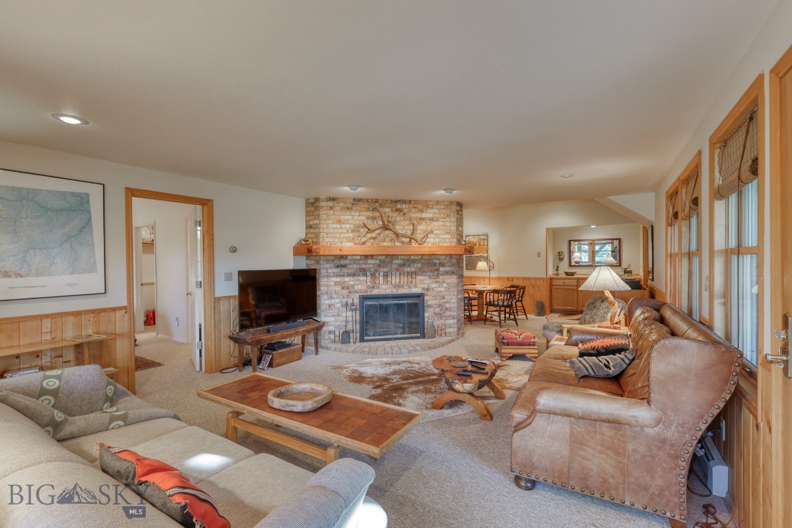 2780 Bobtail Horse Road