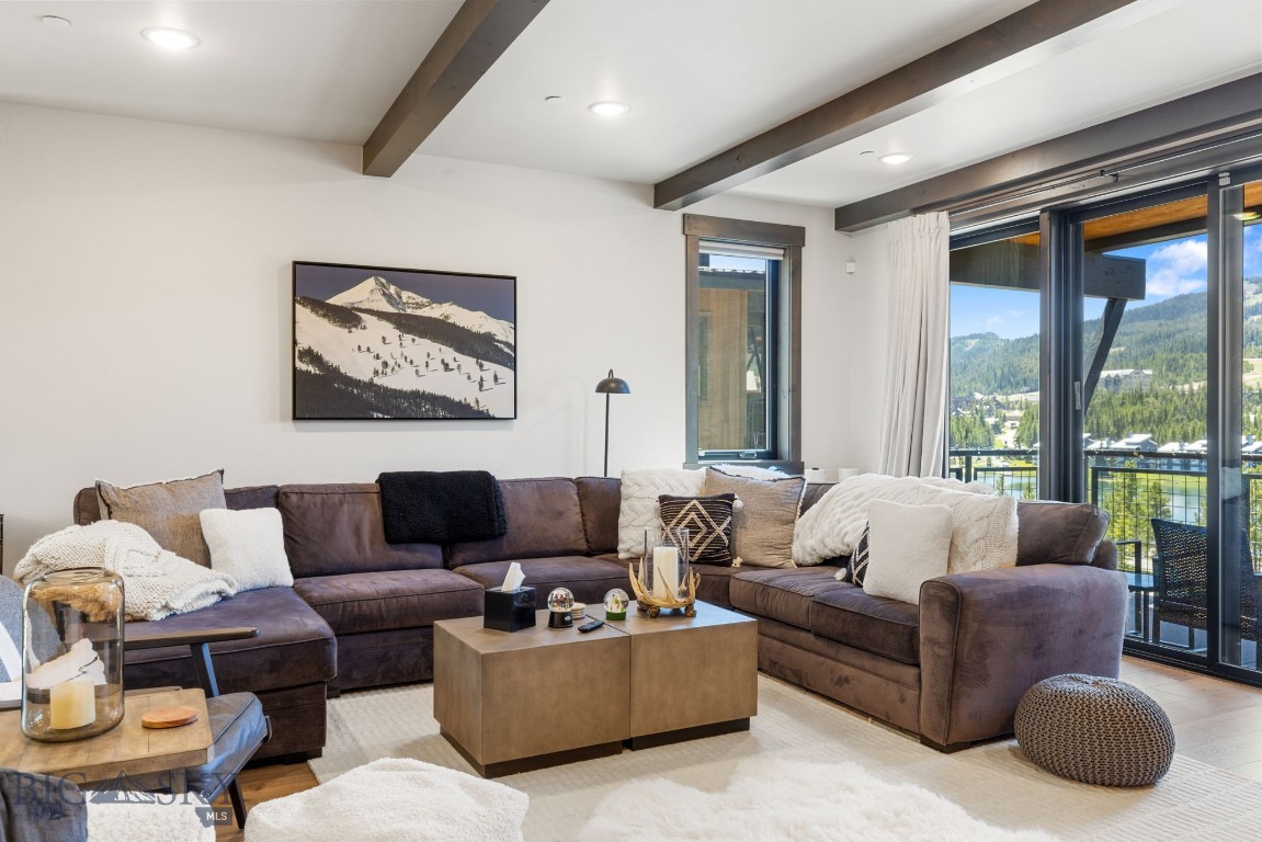 2C Summit View Dr 303
