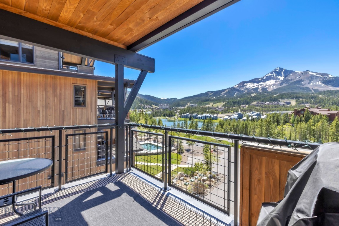 2C Summit View Dr 303
