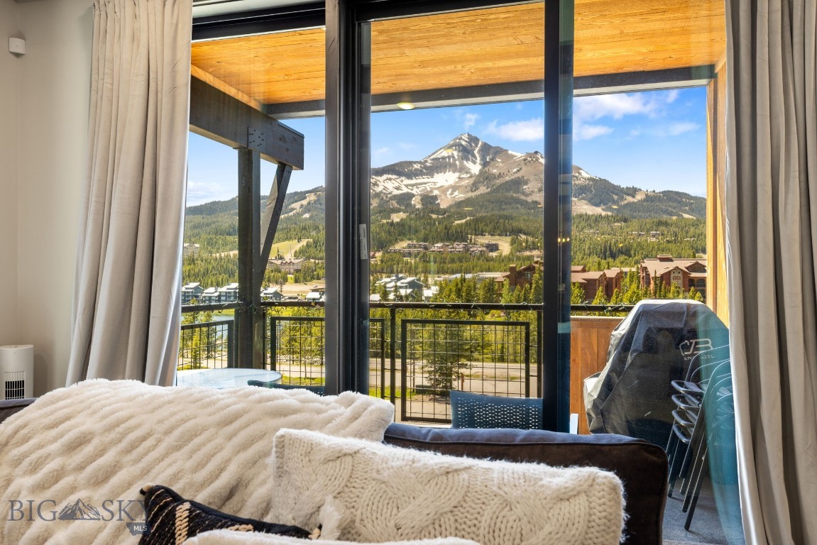 2C Summit View Dr 303