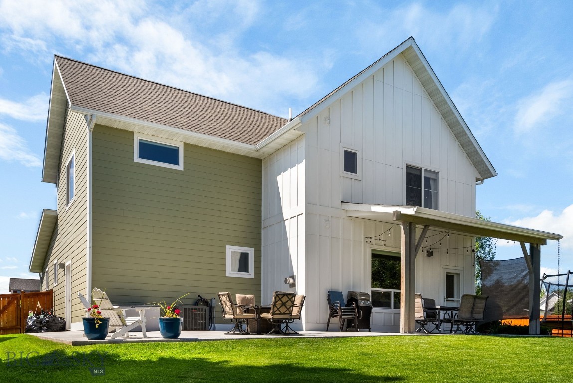 123 E Hyalite Peak Drive