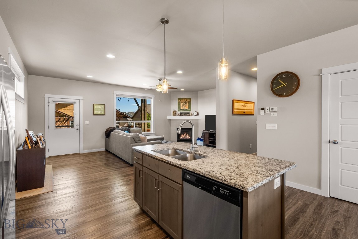 123 E Hyalite Peak Drive