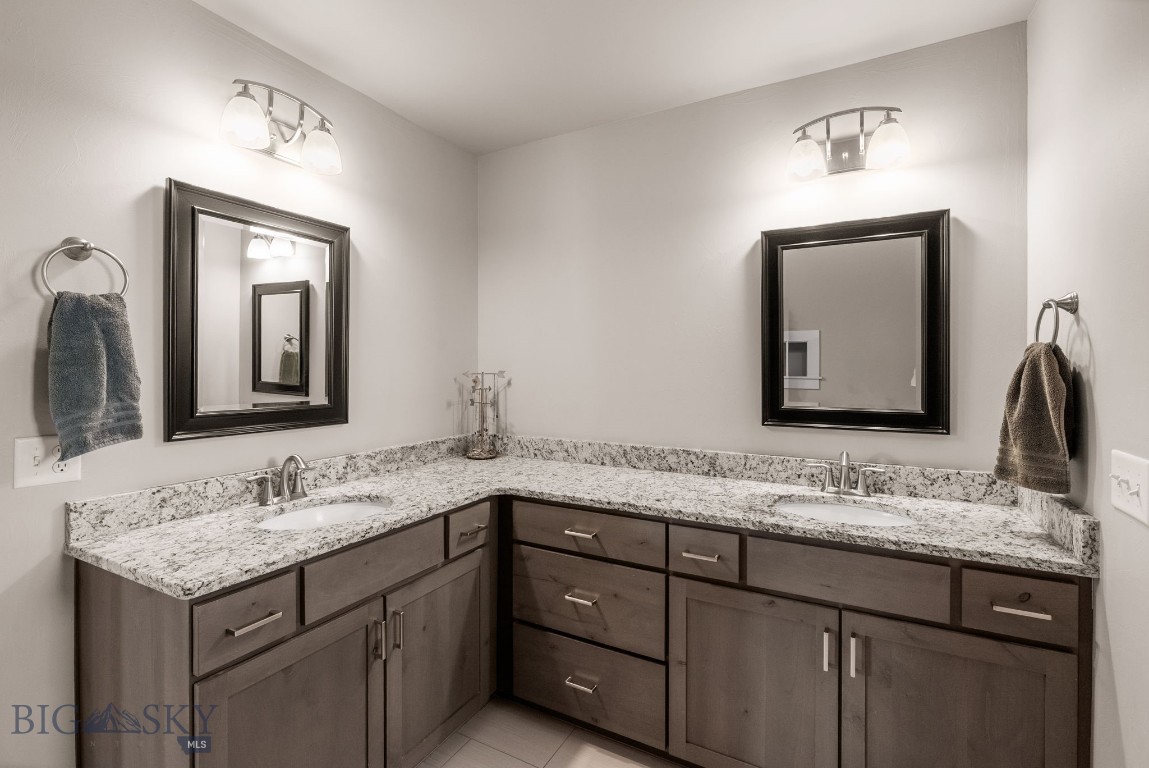 123 E Hyalite Peak Drive
