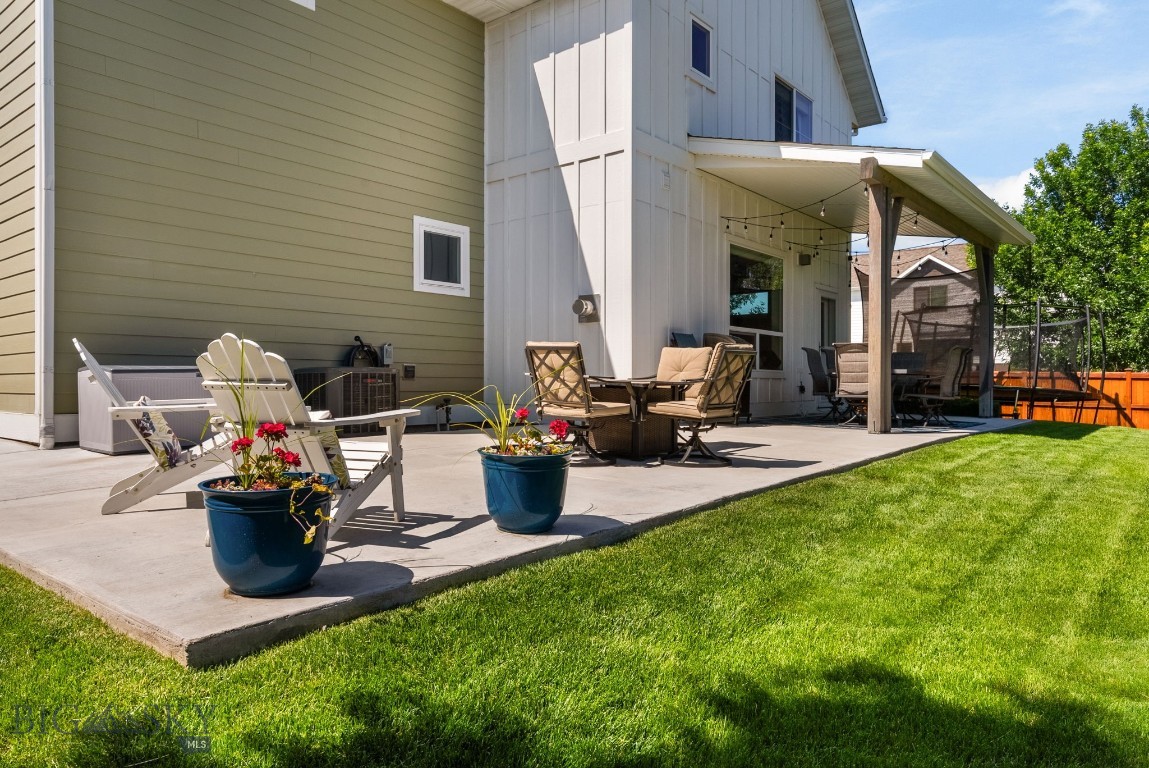 123 E Hyalite Peak Drive