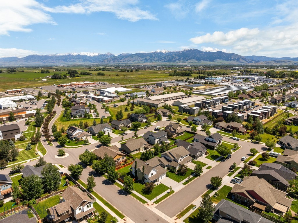 123 E Hyalite Peak Drive