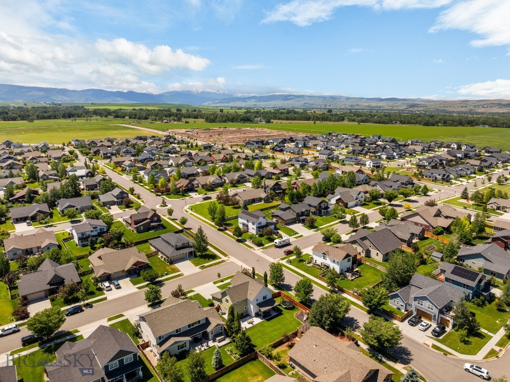 123 E Hyalite Peak Drive