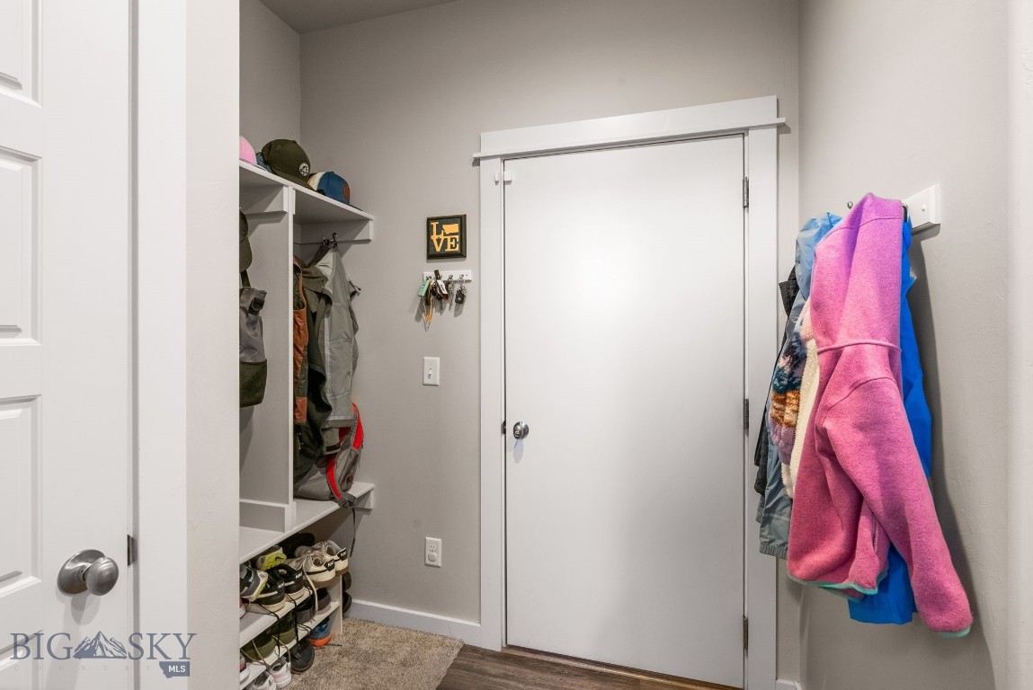 123 E Hyalite Peak Drive