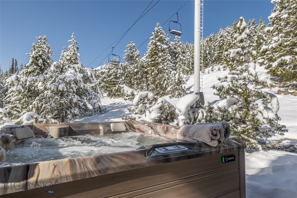 28 White Otter Road & Lot 41 White Otter Road