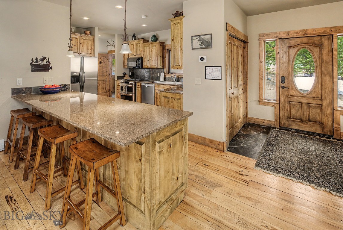 28 White Otter Road & Lot 41 White Otter Road