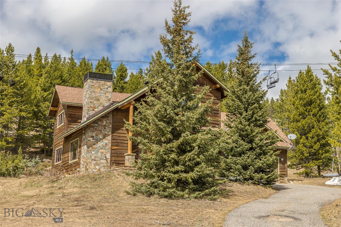 28 White Otter Road