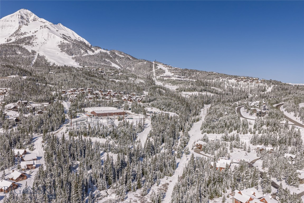 28 White Otter Road