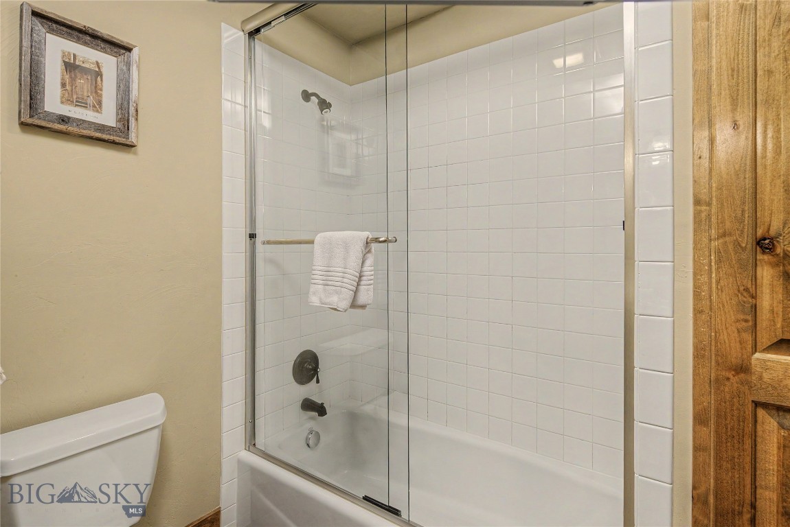 28 White Otter Road