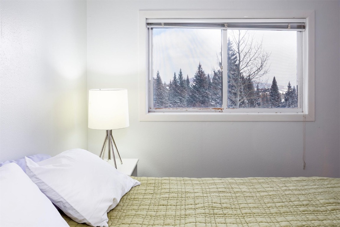 10000 Ryan Gulch (CR 1260) ROAD 105