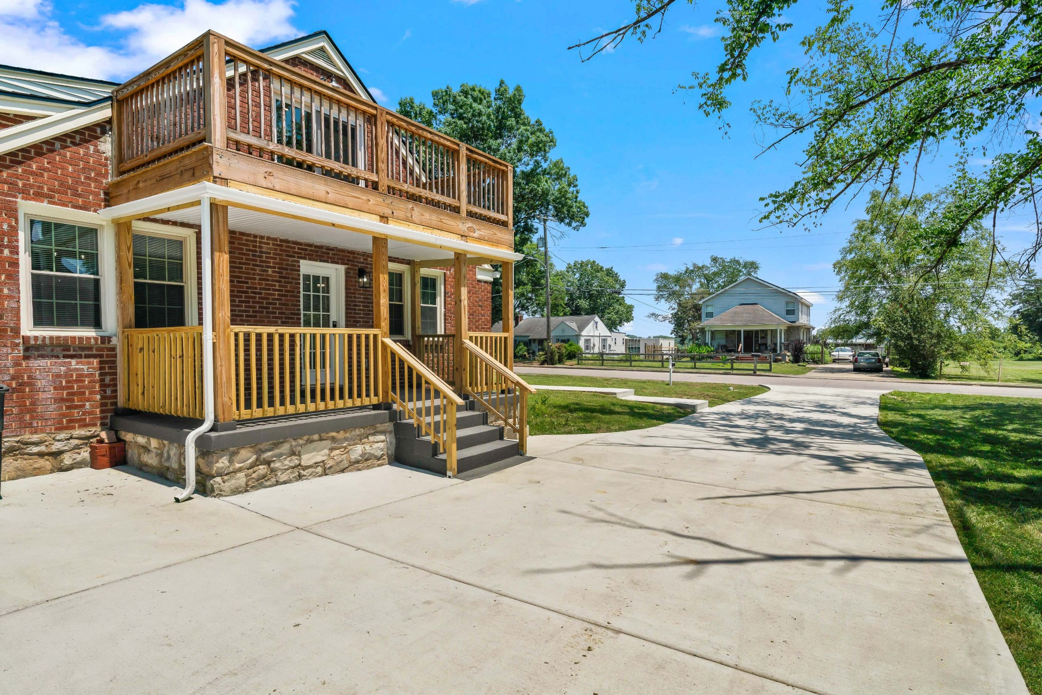 1715 River Dr