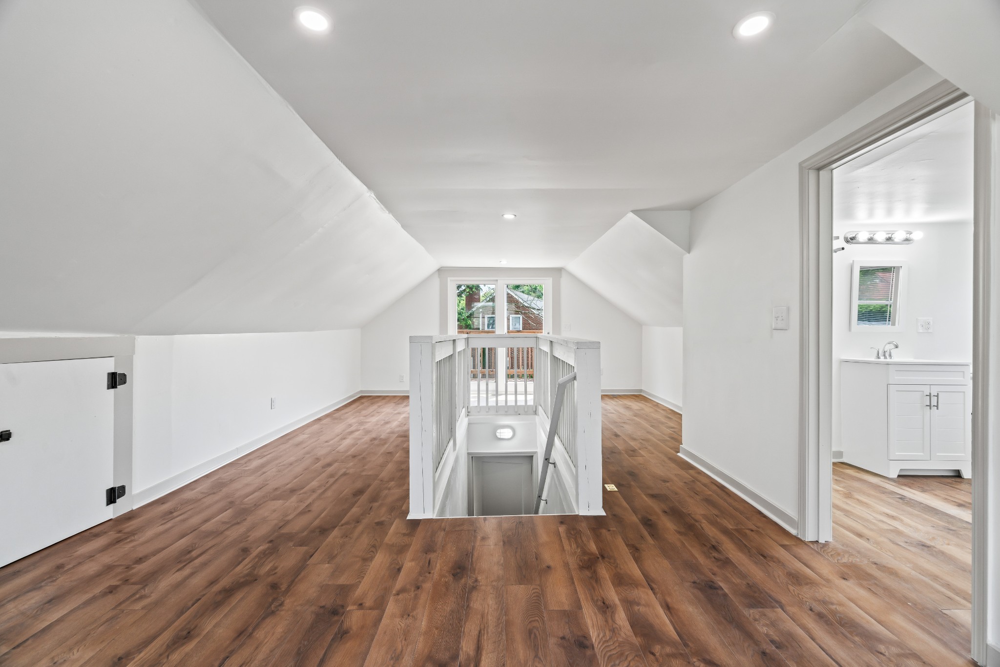1715 River Dr