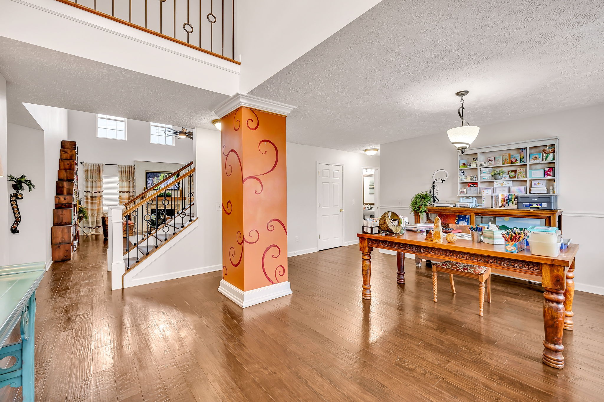 8011 Streamside Dr