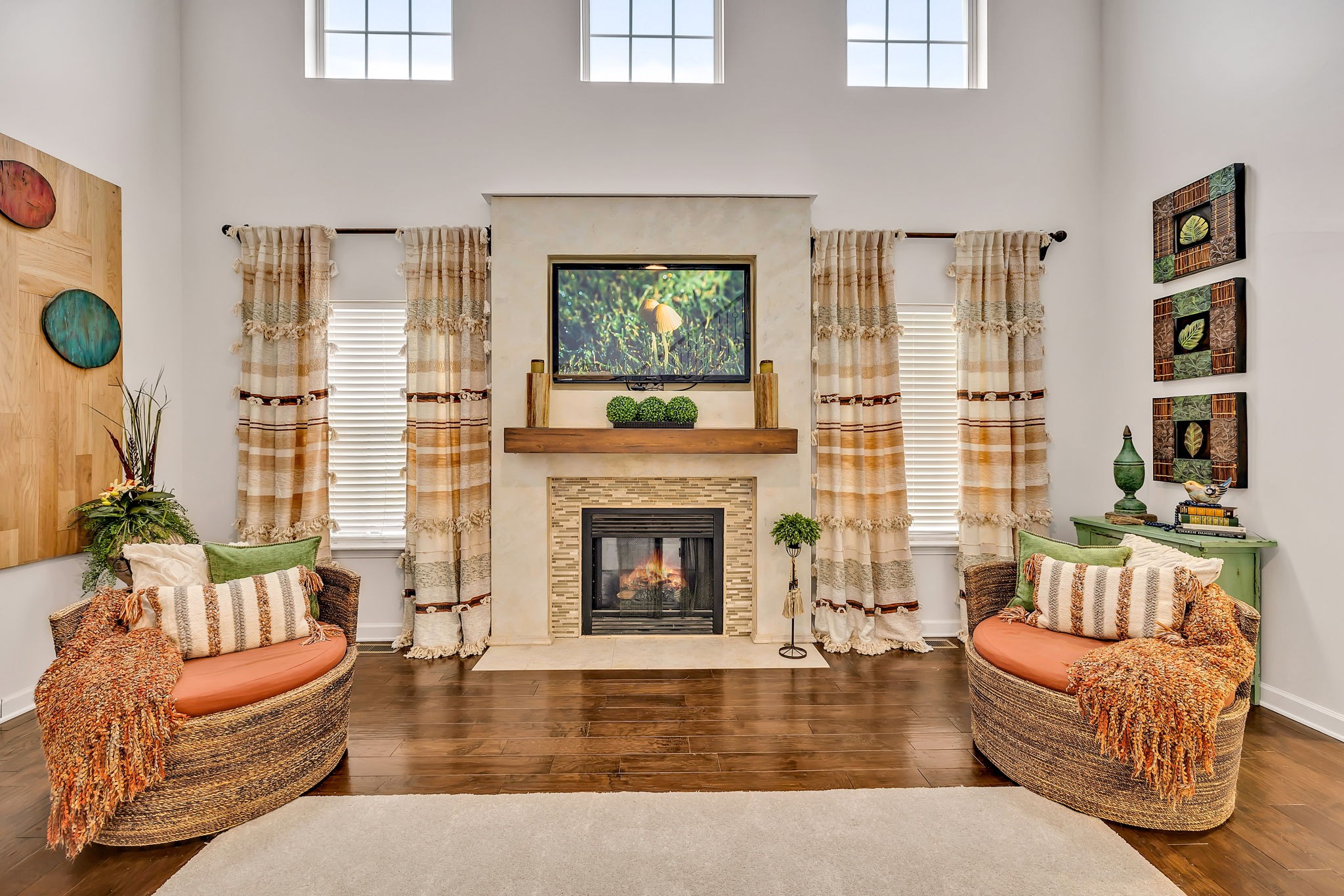 8011 Streamside Dr