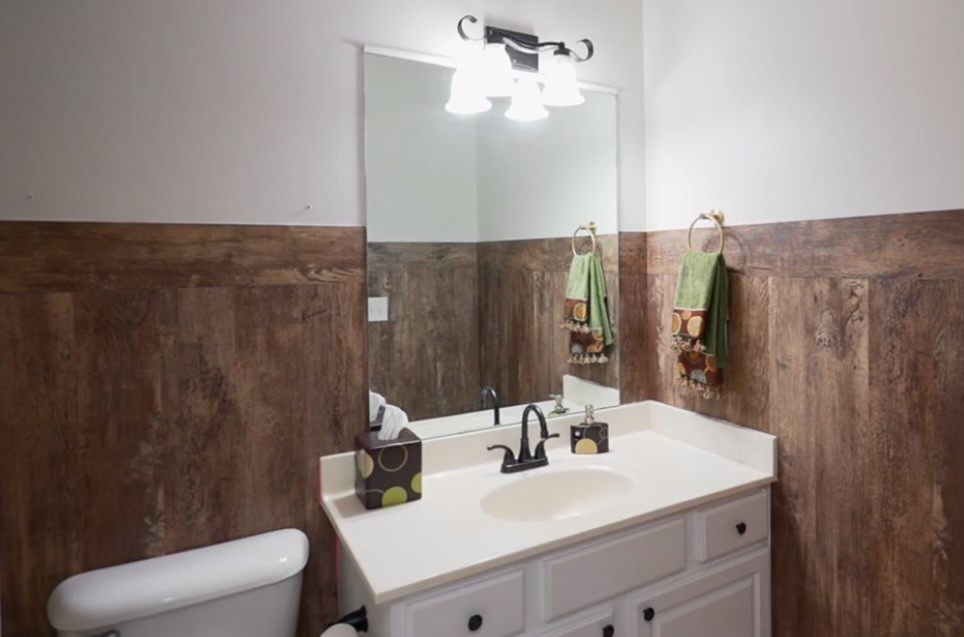 8011 Streamside Dr