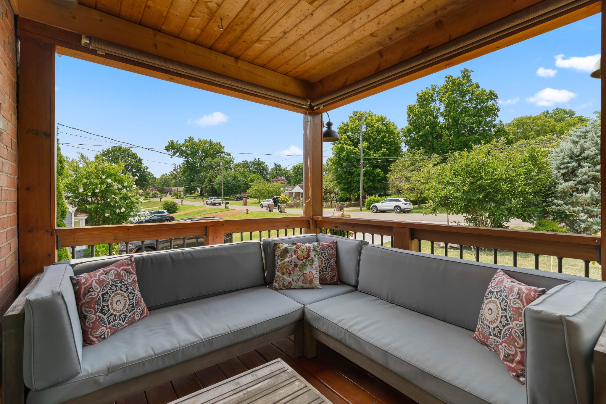 2223 Ravenwood Dr