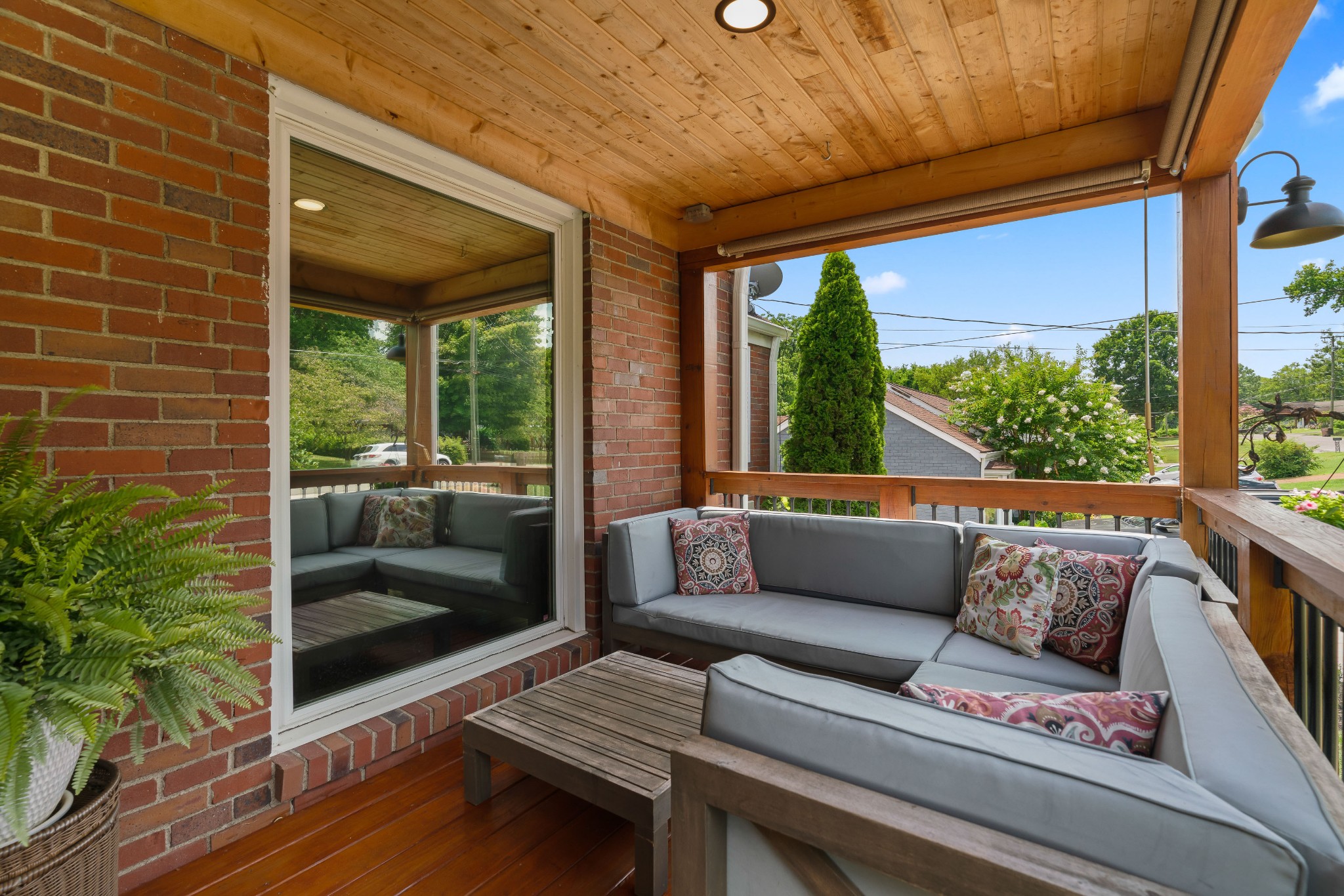 2223 Ravenwood Dr