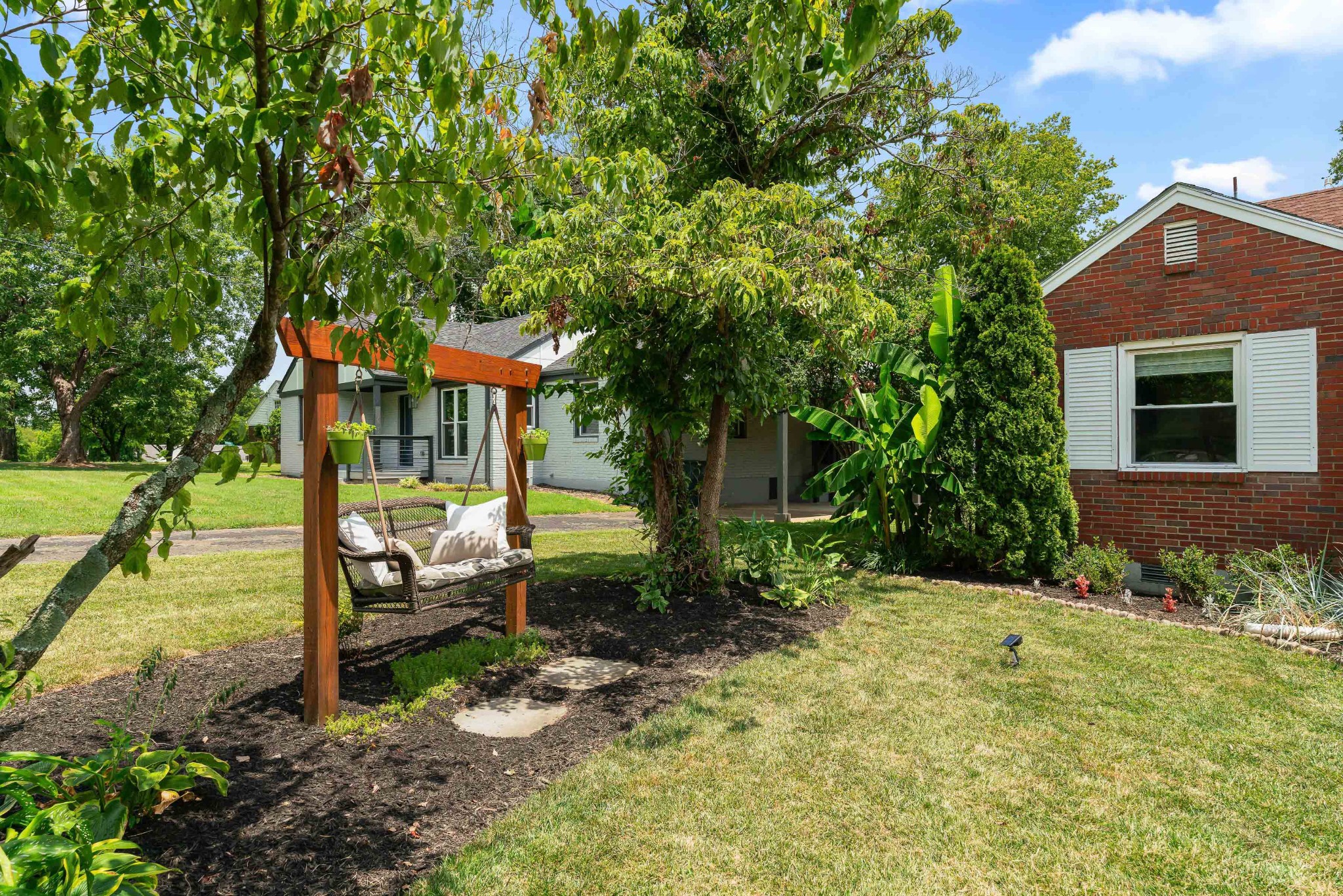 2223 Ravenwood Dr